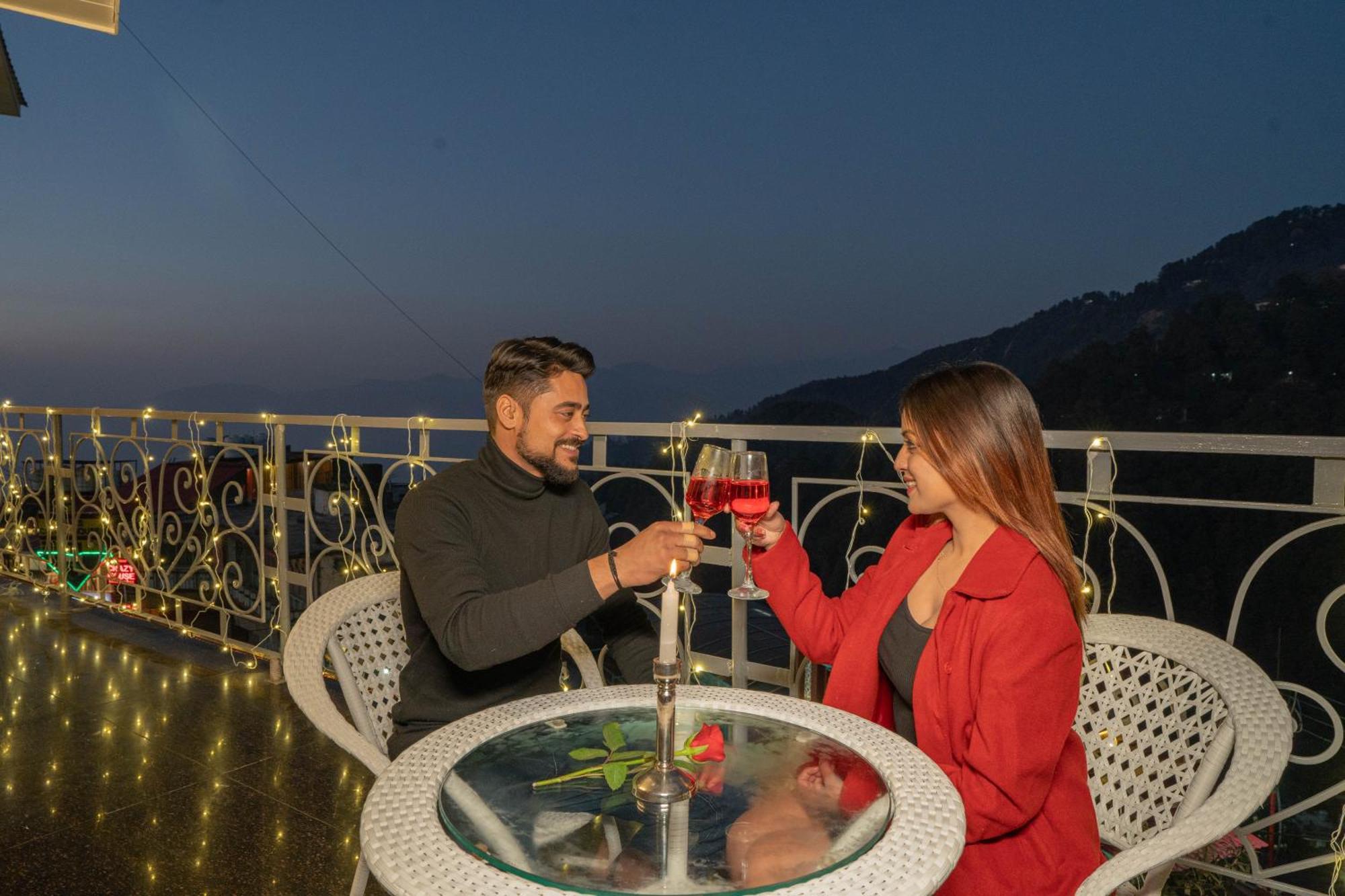 Perfectstayz Premium At Mall Road Mussoorie Exterior foto